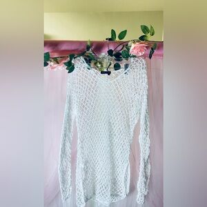 VENUS Elegant White Crochet Top thick Net cover up